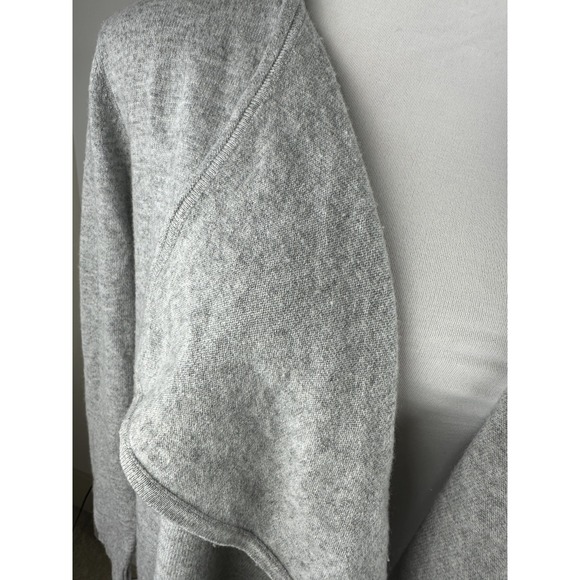 L.L. Bean 100% Cashmere Gray Open Front Cardigan Sweater Women's Medium Pockets - Picture 11 of 16